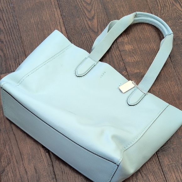 COACH I Light Aqua Blue Derby Pebble Leather Tote Bag Purse with Silver Tag - Picture 3 of 16